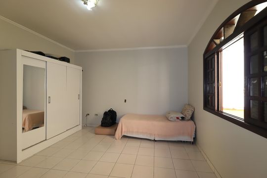 Quarto 1 de casa à venda com 3 quartos, 240m² em Vila Curuçá, Santo André