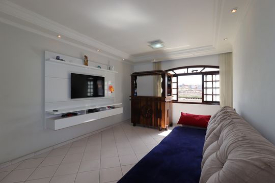 Casa à venda com 3 quartos, 240m² em Vila Curuçá, Santo André