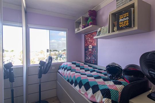 Quarto 1 de apartamento para alugar com 2 quartos, 52m² em Boqueirão, Curitiba