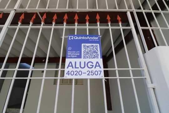 Placa de casa para alugar com 2 quartos, 200m² em Vila Celeste, São Paulo