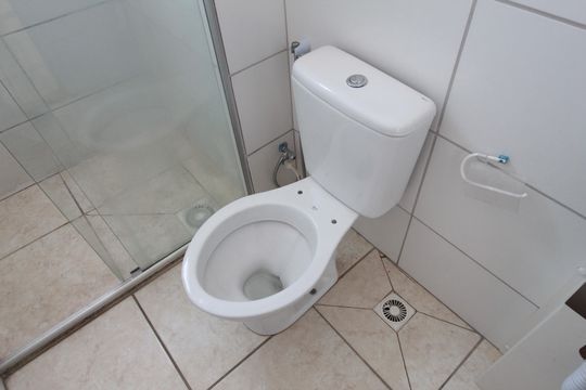 Banheiro de apartamento para alugar com 2 quartos, 50m² em Felixlândia (justinópolis), Ribeirão das Neves