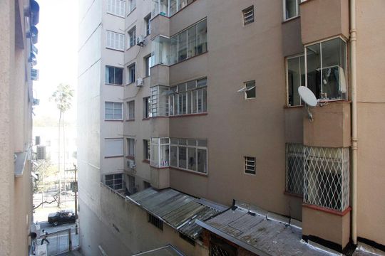 Vista da Sala de apartamento à venda com 2 quartos, 58m² em Bom Fim, Porto Alegre
