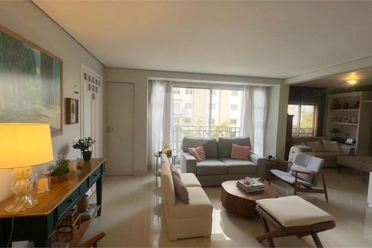 Apartamento à venda com 2 quartos, 115m² em Real Parque, São Paulo