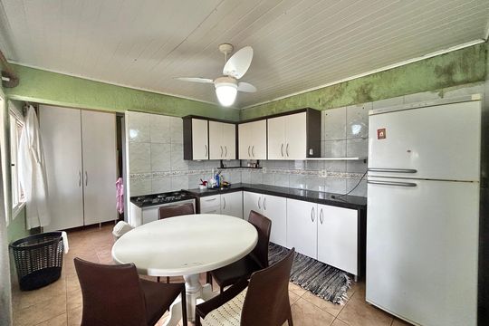Cozinha de casa à venda com 2 quartos, 100m² em Ouro Branco, Novo Hamburgo
