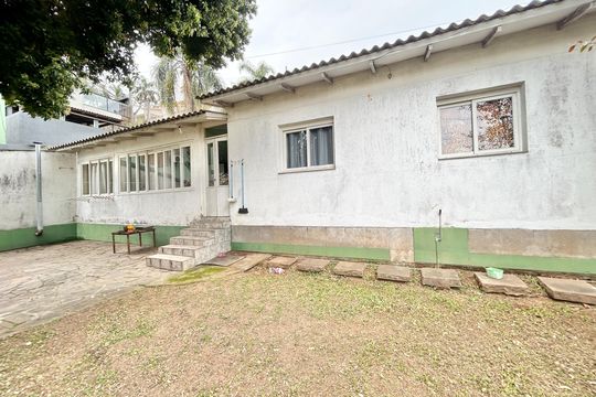 Fachada de casa à venda com 2 quartos, 100m² em Ouro Branco, Novo Hamburgo