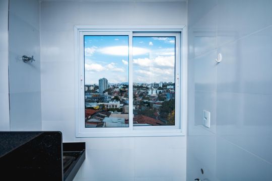Cozinha de apartamento para alugar com 2 quartos, 45m² em Santa Monica, Belo Horizonte
