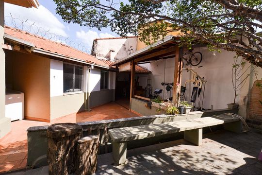 Área externa de casa à venda com 6 quartos, 400m² em Santa Tereza, Belo Horizonte