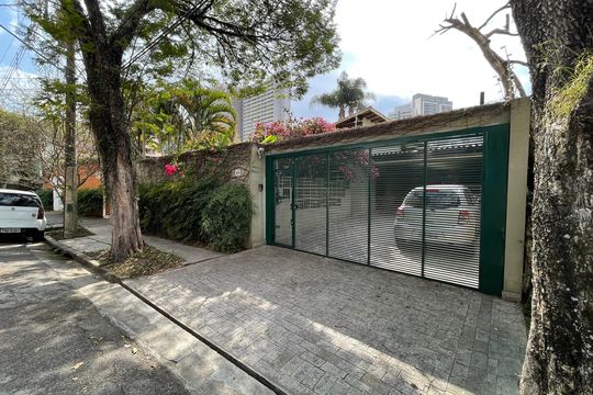 Fachada de casa à venda com 4 quartos, 244m² em Instituto de Previdencia, São Paulo