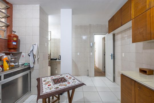 Cozinha de apartamento à venda com 3 quartos, 70m² em Maracanã, Rio de Janeiro