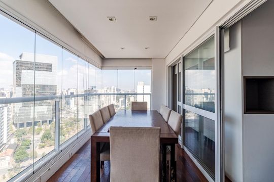 Varanda de apartamento à venda com 1 quarto, 58m² em Pinheiros, São Paulo