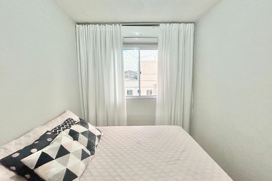 Quarto 1 de apartamento à venda com 2 quartos, 43m² em Rondônia, Novo Hamburgo