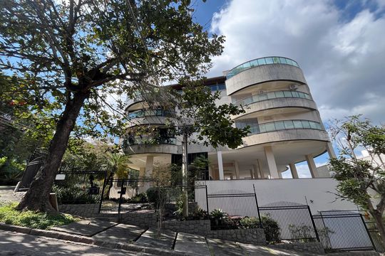 Fachada de apartamento à venda com 4 quartos, 600m² em Jardim Guanabara, Rio de Janeiro