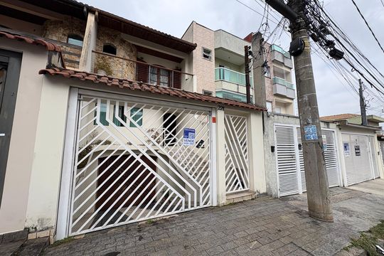 Fachada + plaquinha de casa à venda com 5 quartos, 360m² em Vila Humaita, Santo André
