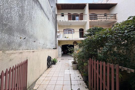 Quintal de casa à venda com 5 quartos, 360m² em Vila Humaita, Santo André