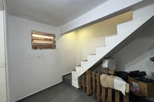 Área de serviço edícula de casa à venda com 5 quartos, 360m² em Vila Humaita, Santo André