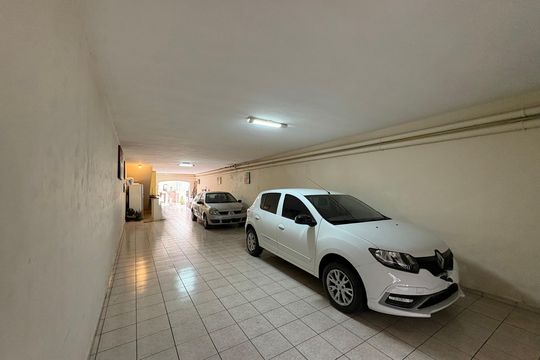 Garagem de casa à venda com 5 quartos, 360m² em Vila Humaita, Santo André