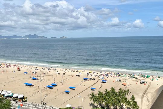 Vista Suíte 1 de apartamento à venda com 4 quartos, 425m² em Copacabana, Rio de Janeiro