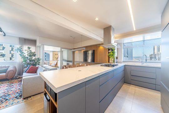 Cozinha de apartamento à venda com 3 quartos, 121m² em Petrópolis, Porto Alegre