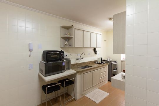 Cozinha de apartamento à venda com 2 quartos, 90m² em Indianópolis, São Paulo