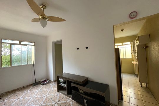 Sala de apartamento para alugar com 2 quartos, 49m² em Arco Íris, Cotia