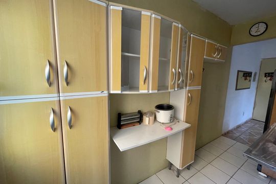 Cozinha de apartamento para alugar com 2 quartos, 49m² em Arco Íris, Cotia