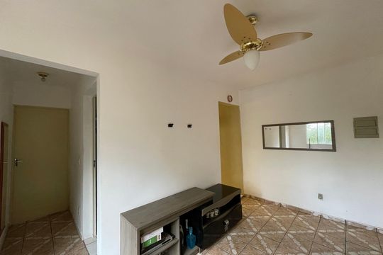 Sala de apartamento para alugar com 2 quartos, 49m² em Arco Íris, Cotia