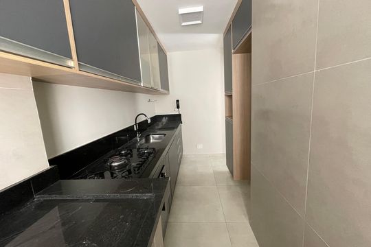 Cozinha de apartamento para alugar com 2 quartos, 55m² em Parque Frondoso, Cotia