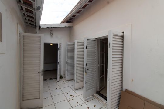 Área Externa de casa à venda com 3 quartos, 160m² em Vila Angelino Rossi, Campinas