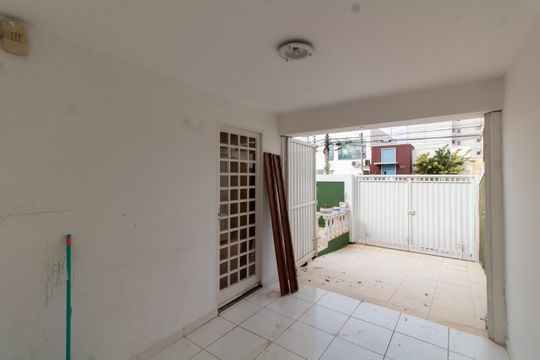 Área Externa de casa à venda com 3 quartos, 160m² em Vila Angelino Rossi, Campinas
