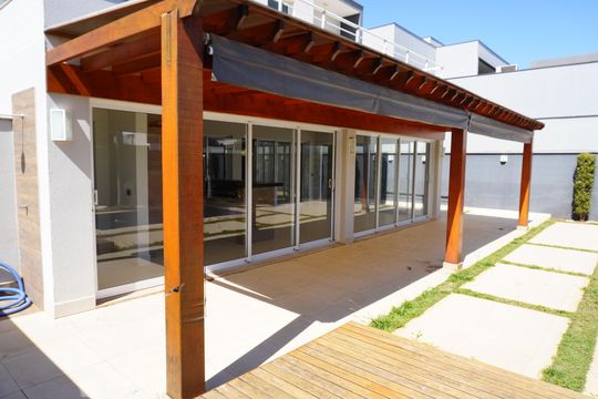 Piscina de casa de condomínio para alugar com 4 quartos, 330m² em Riviera Tamborlim, Americana