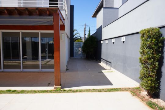 Quintal de casa de condomínio para alugar com 4 quartos, 330m² em Riviera Tamborlim, Americana