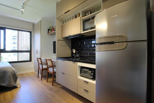 Cozinha de kitnet/studio à venda com 1 quarto, 21m² em Indianópolis, São Paulo
