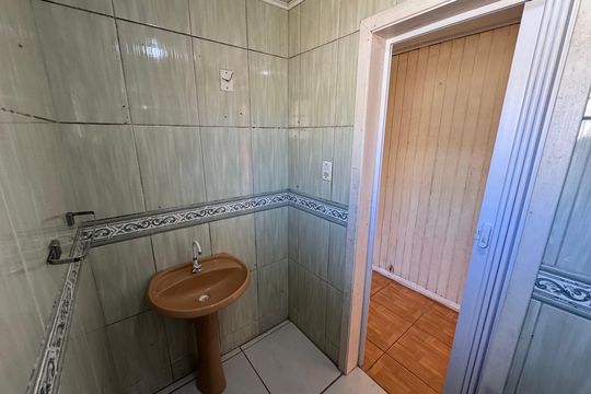 Banheiro de casa à venda com 2 quartos, 96m² em Feitoria, São Leopoldo