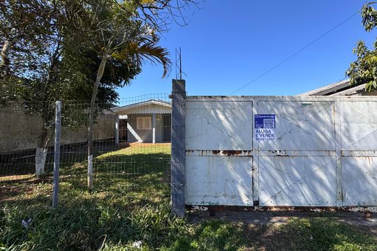 Fachada de casa à venda com 2 quartos, 96m² em Feitoria, São Leopoldo