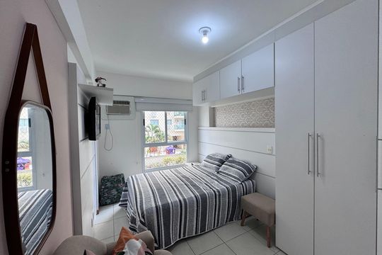 Suíte de apartamento à venda com 2 quartos, 70m² em Recreio dos Bandeirantes, Rio de Janeiro