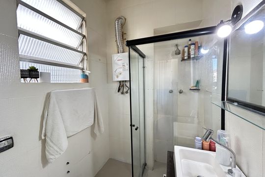 Banheiro de apartamento à venda com 1 quarto, 50m² em Todos Os Santos, Rio de Janeiro