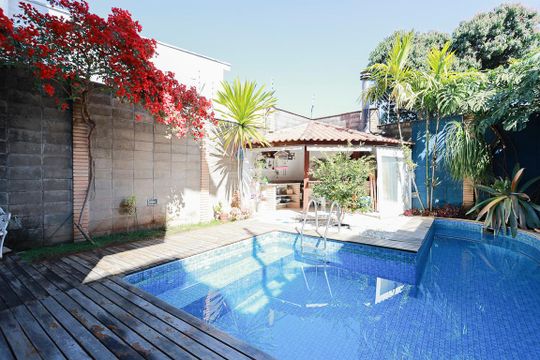 Piscina de casa à venda com 4 quartos, 360m² em Vila Pauliceia, São Paulo