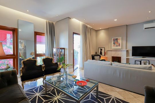 Casa à venda com 4 quartos, 360m² em Vila Pauliceia, São Paulo