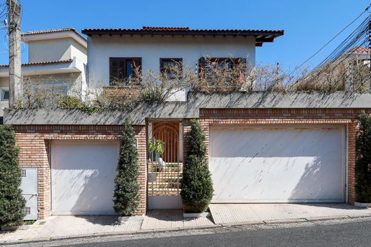 Fachada de casa à venda com 4 quartos, 360m² em Vila Pauliceia, São Paulo