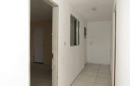 Área externa de casa à venda com 2 quartos, 249m² em Padroeira, Osasco