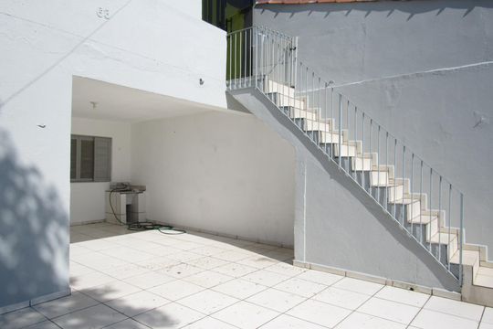 Garagem de casa à venda com 2 quartos, 249m² em Padroeira, Osasco