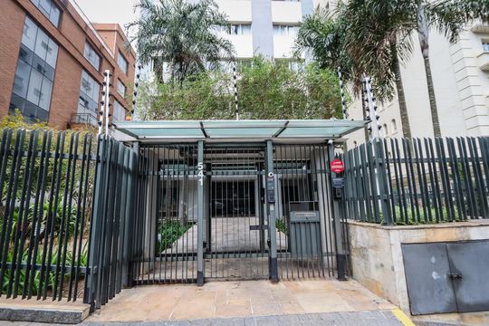 Fachada do Prédio de apartamento para alugar com 3 quartos, 238m² em Jardim Paulista, São Paulo