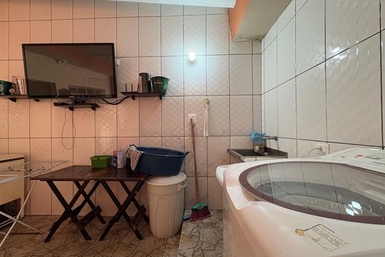 Lavanderia de casa à venda com 5 quartos, 320m² em Vila Valparaíso, Santo André