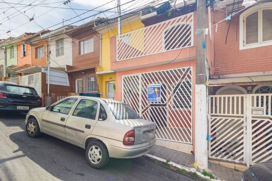 Fachada de casa à venda com 2 quartos, 90m² em Vila Oratorio, São Paulo
