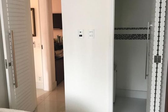 Corredor de apartamento à venda com 2 quartos, 65m² em Vila Nova Conceição, São Paulo