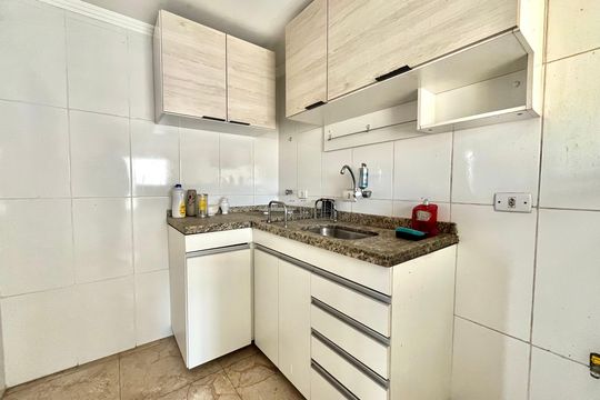 Cozinha de apartamento à venda com 2 quartos, 56m² em Vila Santa Catarina, São Paulo