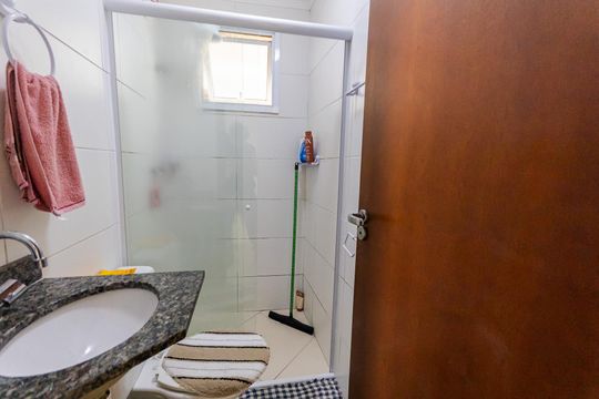 Banheiro Social de apartamento à venda com 2 quartos, 37m² em Parque Novo Oratório, Santo André