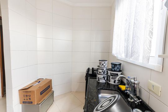 Cozinha de apartamento à venda com 2 quartos, 37m² em Parque Novo Oratório, Santo André