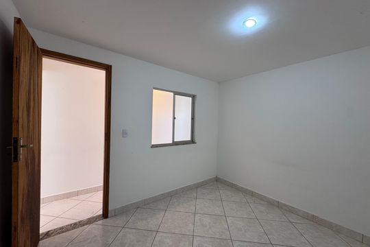 Quarto de apartamento para alugar com 1 quarto, 50m² em Vargem Pequena, Rio de Janeiro