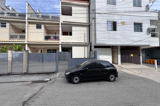 Fachada de apartamento para alugar com 1 quarto, 50m² em Vargem Pequena, Rio de Janeiro
